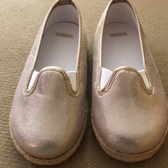 gold glitter little girl shoes